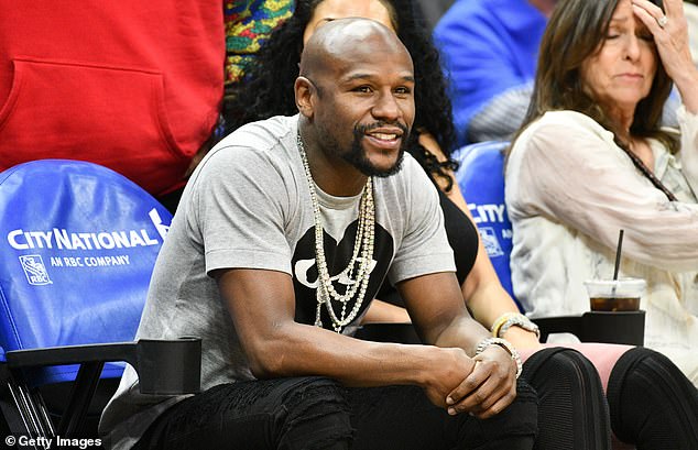 Floyd Mayweather had front-row seats during LA Clippers