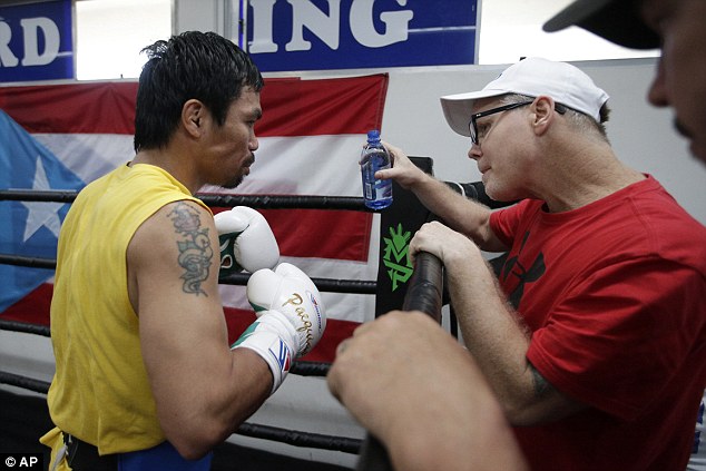 Freddie Roach, trainer of Pacquiao also fears Mayweather could end up bankrupt