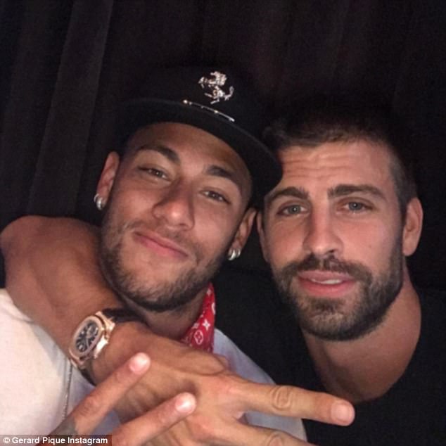 Gerard Pique tried to convince Neymar to stay at Barcelona but was unable to do so