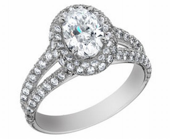 Oval-cut diamond ring