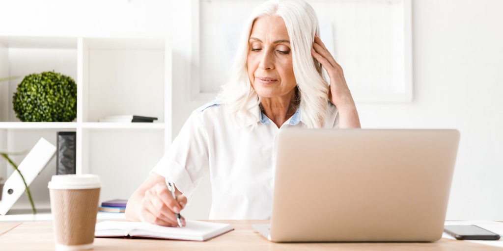 Mature woman looking for part-time, remote jobs for retirees
