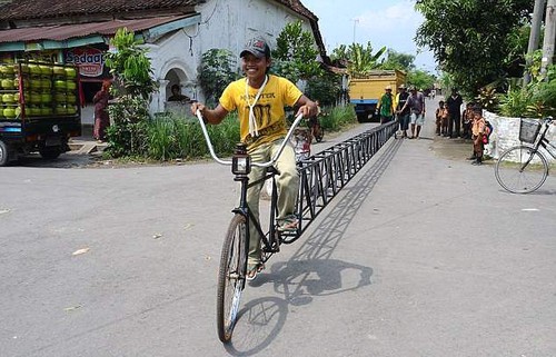 велосипед длиною 22,24 м.
