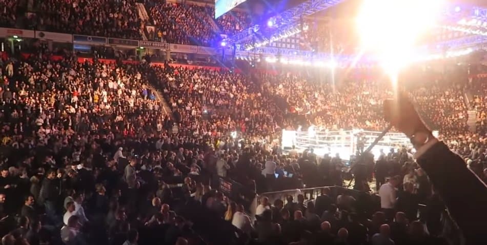 boxing crowd