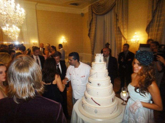 Самый дорогой свадебный торт в мире