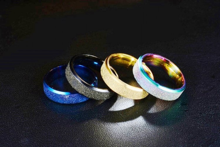 Цветные обручальные кольца