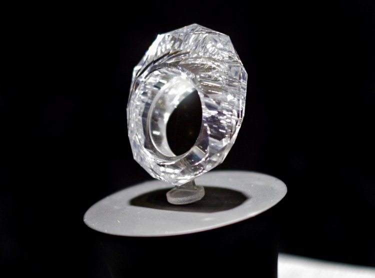 Кольцо-алмаз в 150 карат