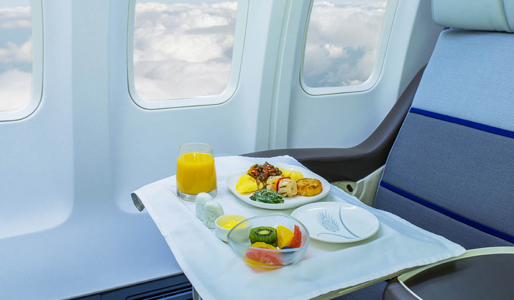 Еда в самолёте: бизнес-класс и эконом. Есть ли разница?
