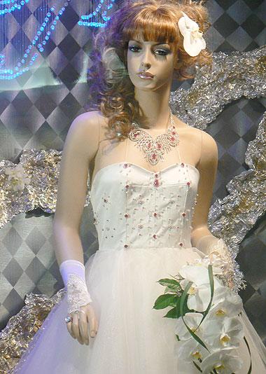 Bach Ngoc Xiem Y Wedding Gown most expensive gown