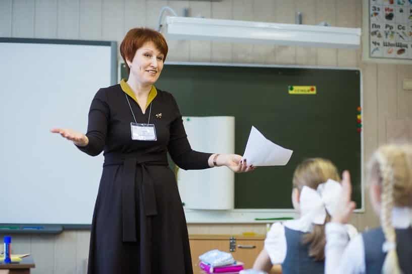 Изменения в зарплатах учителей произойдут с начала учебного года в России